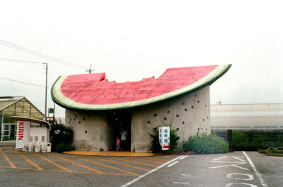 日本的西瓜公厕啊！！好特别！