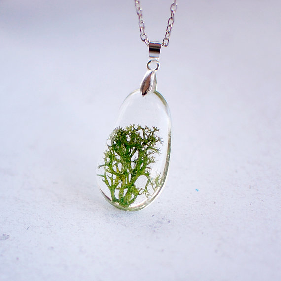 Moss pendant - Natural Specimen - handmade resin jewelry - Nature lover gift one of a kind unique