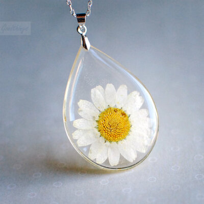 Botanical pendant -Real White Daisy Botanical Teardrop Resin Pendant