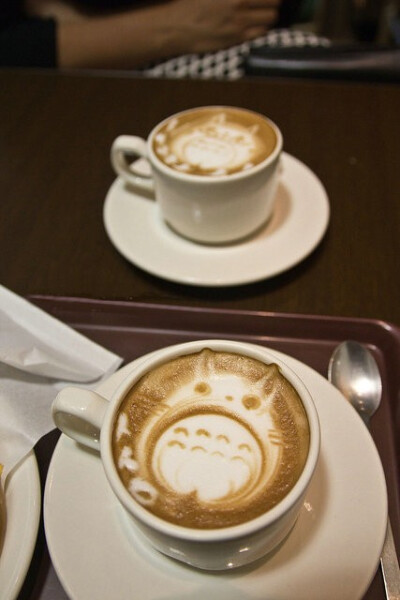 龙猫CAFE。