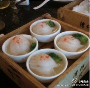 【广州独特又好正嘅虾饺】 广州越秀区大沙头路2号“湾仔码头”嘅花旗参鸡汤虾饺，润滑香浓，好正哦！！！