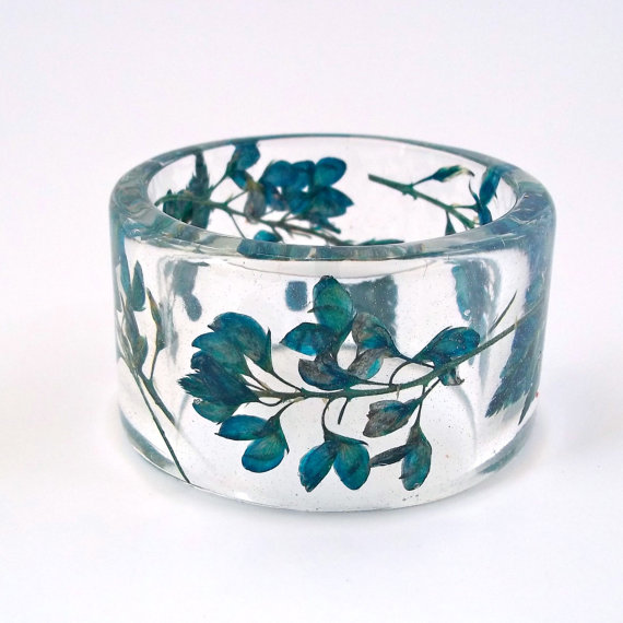 Bluebonnets Resin Bangle. Chunky Bangle with Blue Pressed Flowers. Real Flowers - Bluebonnets