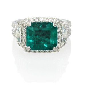 Diamond and Emerald 18k White Gold Ring