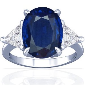 18K White Gold Oval Cut Blue Sapphire Three Stone Ring