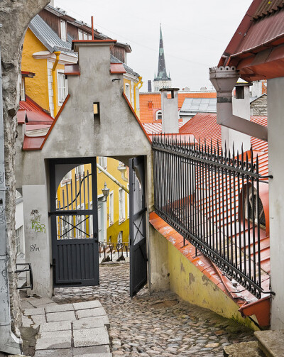 Steep street of Lühike jalg