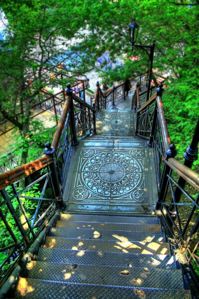 巴黎蒙马特楼梯.