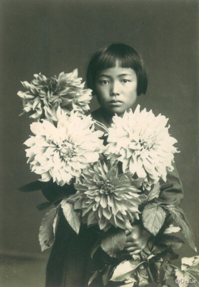 10歲的草間彌生..Ota Fine Arts, Tokyo, 1939