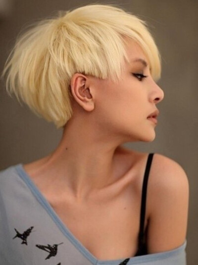 很帅的短发~~喜欢啊