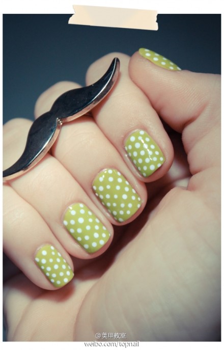 夏日小清新水玉美甲