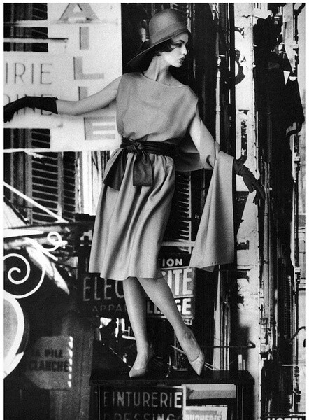 Dorothea in dress and matching stole by Cardin, photo by William Klein, Paris, 1960