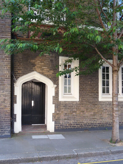 Gothic Local CoE Paris School Chelsea, Streetscapes, London SW3,Promendes