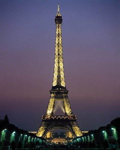 建筑 埃菲尔铁塔（法语：La Tour Eiffel）是一…