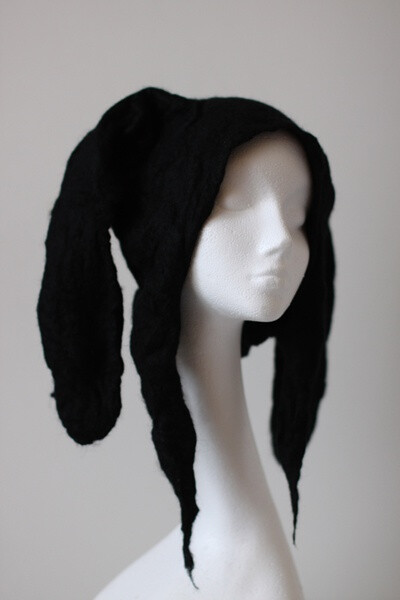 用棉线缝出破破烂烂的感觉 意外地很花时间