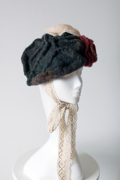 配手工蕾丝还不错吧