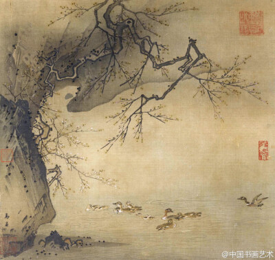 宋 马远 《梅石溪凫图》--- 这是马远的一幅传世精品。图中画山崖侧立，腊梅倒垂，薄雾蒙蒙的涧水中，一群野鸭正在游戏。山石以斧劈皴法画之，方硬峭拔，与用笔轻快、毛羽松蓬的野鸭形成鲜明的对比。一幅“春江水暖鸭…