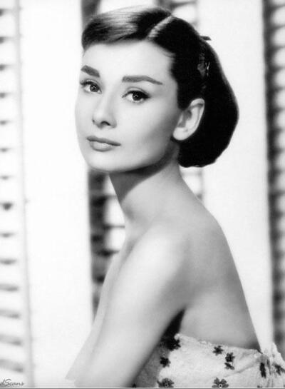 回眸无限深情 ——Audrey Hepburn 奥黛丽·赫本。曦
