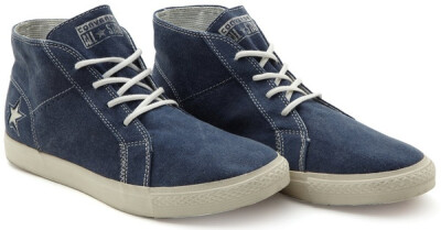 以DESERT BOOT的概念为蓝本设计出的全新鞋款，石洗帆布的运用更是给了它不一样的感觉。有品位的你不会错过。价格：499 上市时间：2012-5-1