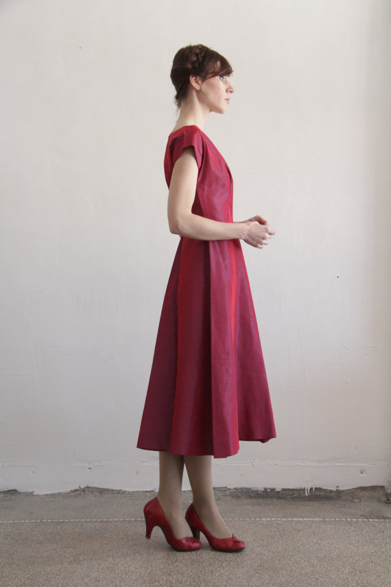 Vintage 1950s Dress . Sharkskin Fuschia Gown . Taffeta . Mad Men