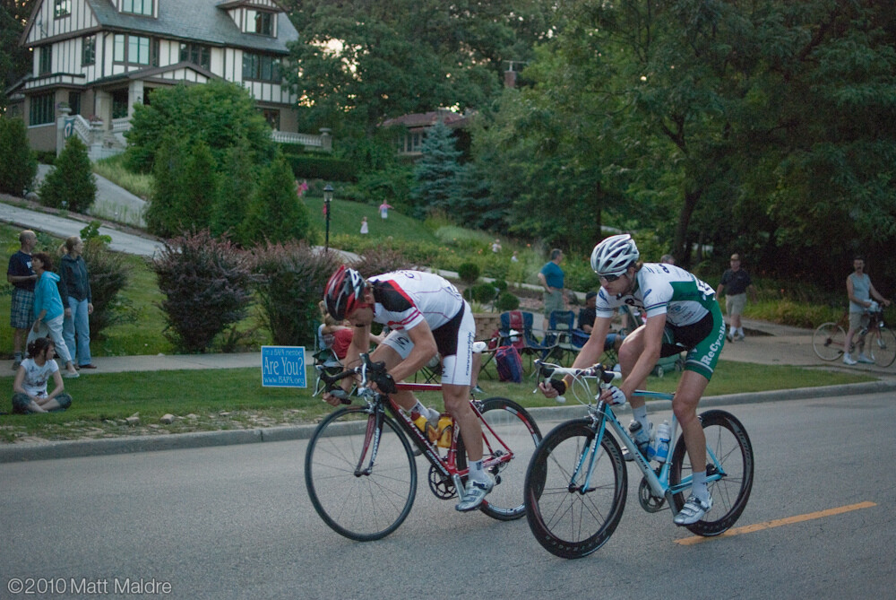 cycling 自行车运动; cyclist 自行车运动员