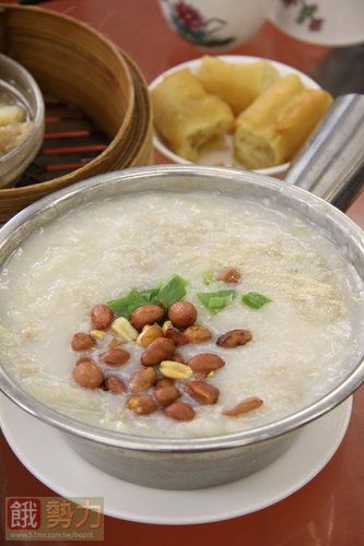 香港蓮香居茶樓粥是一定要的～這粥煮得真是綿細呀