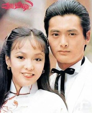 郑裕玲 ~ 曾是 TVB当家花旦 1979 《网中人》， 郑裕玲与周润发 被评为最默契最著名的萤幕情侣。