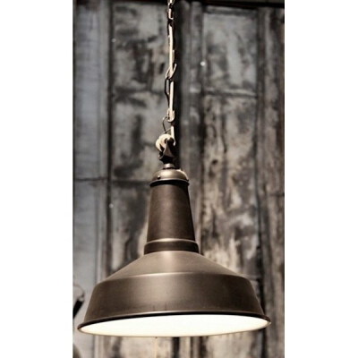 Chehoma Factory lamp