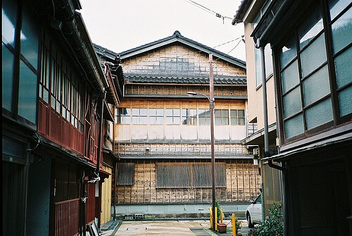 町