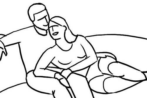 一种亲切的姿势，让他们坐在舒适的沙发上。