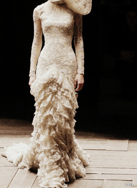 Alexander McQueen F/W 2006, 若是嫁衣，也很好。