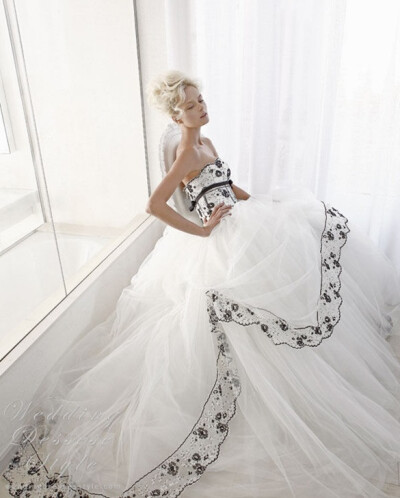 Atelier Aimée Haute Couture Collection: Black and White