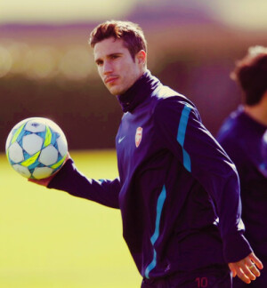 我年轻时候也觉得范佩西挺好看的。