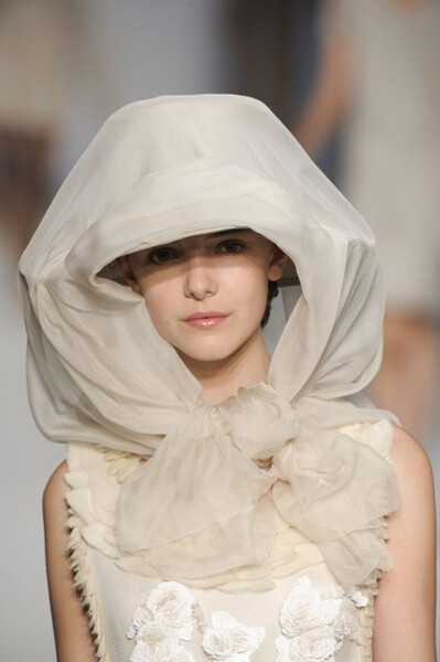 alberta ferretti ss10,Imogen Morris Clarke