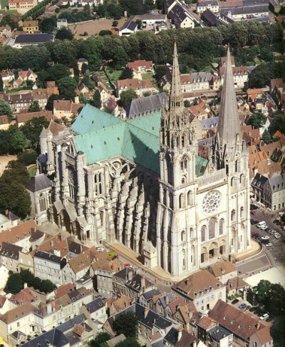 法国的夏特尔主教座堂（Chartres Cathedral）