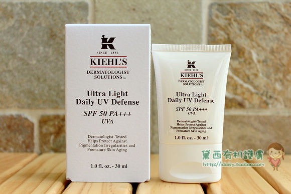 科颜氏焕白双效清爽防晒隔离乳SPF30+ PA+++最吸引人的地方在于其独特的“4 FREE”配方：不含色素，不含香料，不油腻，不易引发敏感。质地清爽出众，不堵塞毛孔，不引发痘痘和敏感的同时，亦可强效的抵UVA,UVB，防止90%以上光老化的伤害。