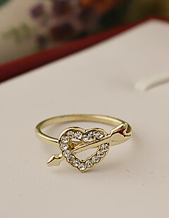 丘比特的爱之神箭，求婚戒指