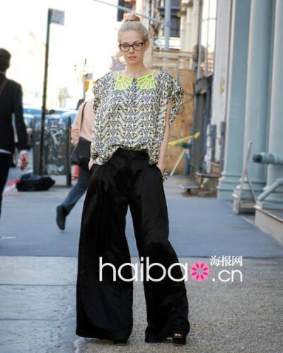 现实版“Carrie Bradshaw”！时尚女作家Stephanie LaCava服装搭配特辑，