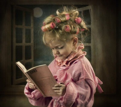 Photograph Reading by patrizia burra on 500px