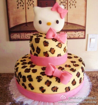 Hello Kitty的豹纹三层婚礼蛋糕~