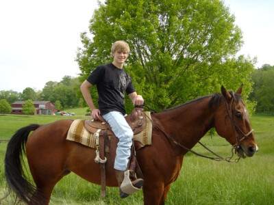 Lucas Till《乖乖女是大明星》的牛仔男孩