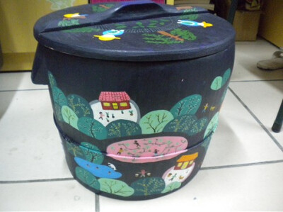 很精致的饭桶 彩绘的