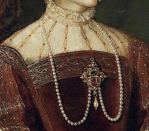 1548 Empress Isabel by Titian (Prado) bodice, partlet, and necklace