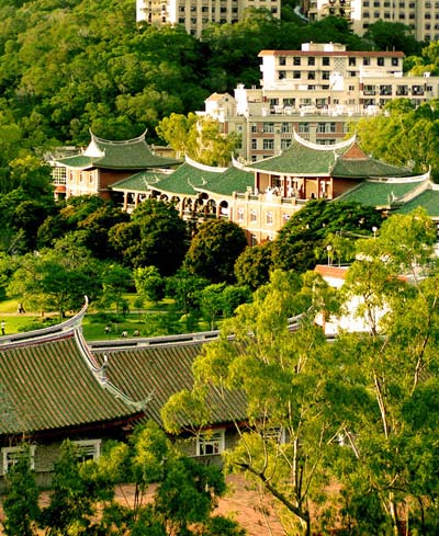 厦门大学。风景优美，一点一滴都是美。