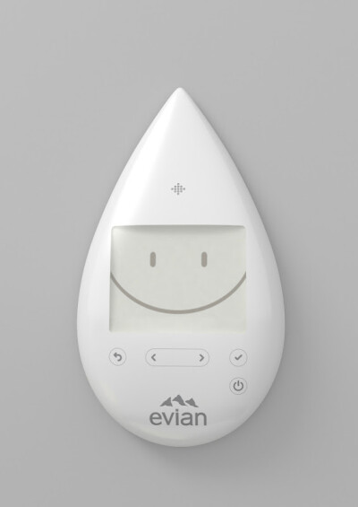 Evian Smart Drop 依云的电子装置，吸铁石简单装在冰箱门上，wifi连接，可以设定一个时刻，系统会自动发送订购水的信息，您在那个时刻打开门，依云的水就已经出现在门口了。很有未来感的装置，工业设计也非常可爱，…