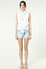 tie front sleeveless shirt