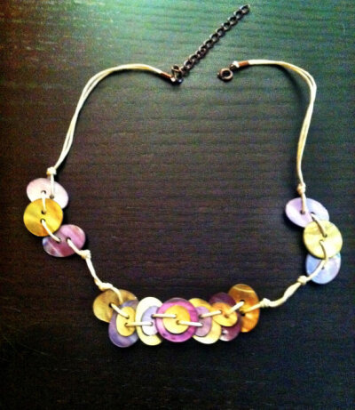 mother pearl buttons necklace