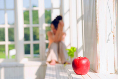 别让需要你的人觉得你太好，而是要让他觉得这个世界很美好。