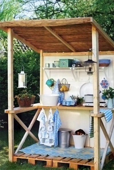 Outdoor kitchen