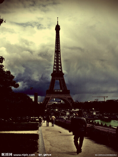 Eiffel Tower ...