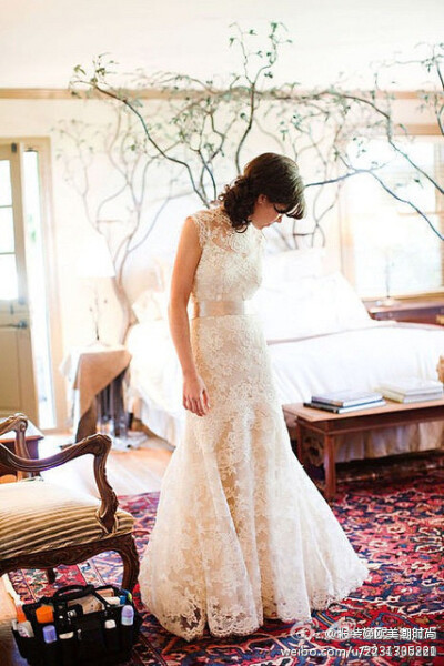 那一年，你曾承诺我的嫁衣。