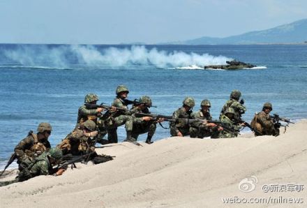 米读新闻排行榜 【美媒称中国是纸老虎美国在黄岩岛应协助菲律宾】美国《华尔街日报》刊文称，在黄岩岛事件中，美国并没有为菲律宾争取支持，也没有派出军舰到黄岩岛。其实，就算美国这样做，也不会与中国爆发战争，因为“中国只是虚…